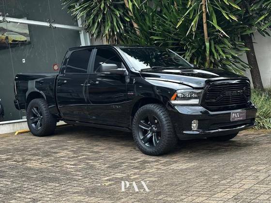 RAM CLASSIC 5.7 V8 GASOLINA LARAMIE NIGHT EDITION CD 4X4 AUTOMÁTICO RAM CLASSIC 5.7 V8 GASOLINA LARAMIE NIGHT EDITION CD 4X4 AUTOMÁTICO